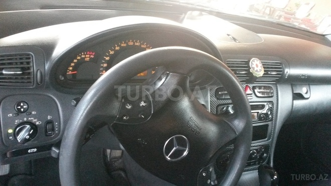 Mercedes C 180 2002, 223,000 km - 1.8 l - Bakı