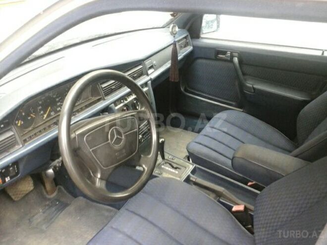 Mercedes 190 1992, 204,000 km - 2.0 л - Bakı