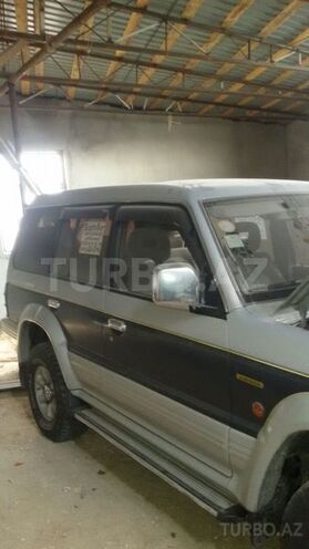 Mitsubishi Pajero 1996, 300,000 km - 2.8 l - Bakı