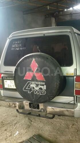 Mitsubishi Pajero 1996, 300,000 km - 2.8 l - Bakı
