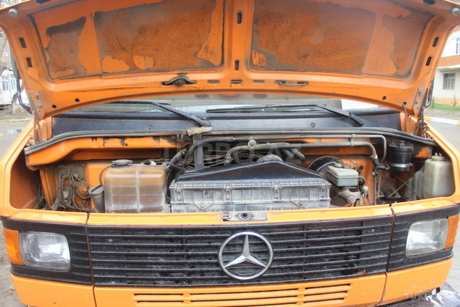 Mercedes 609 D 1992, 50,000 km - 4.0 l - Sumqayıt