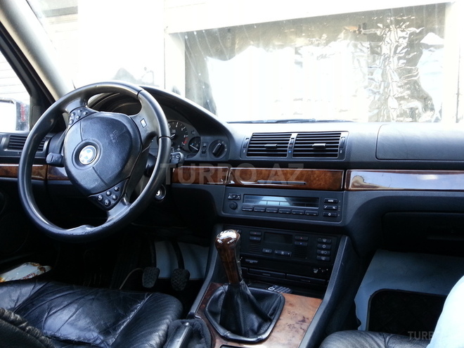 BMW 528 1998, 3,300,000 km - 2.8 l - Bakı