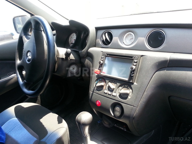 Mitsubishi Outlander 2002, 137,200 km - 2.4 l - Bakı