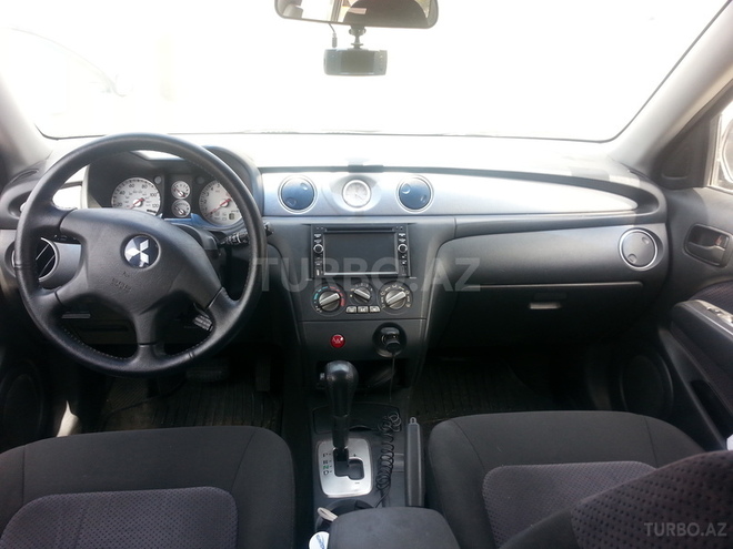 Mitsubishi Outlander 2002, 137,200 km - 2.4 l - Bakı