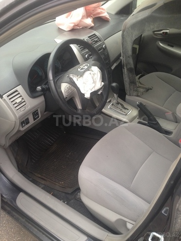 Toyota Corolla 2011, 90,000 km - 1.8 l - Bakı