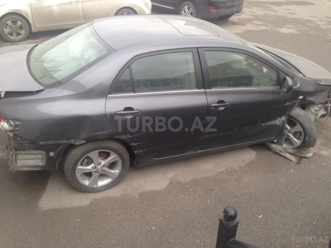 Toyota Corolla 2011, 90,000 km - 1.8 l - Bakı