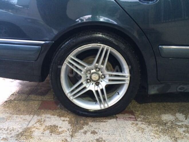 Mercedes E 240 1998, 210,000 km - 2.4 l - Bakı