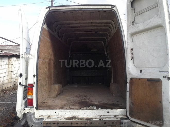 Ford Transit 2005, 436,000 km - 2.4 l - Quba