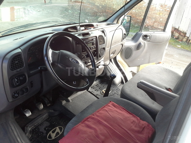 Ford Transit 2005, 436,000 km - 2.4 l - Quba