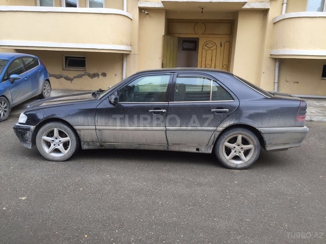 Mercedes C 230 1998, 198,000 km - 2.3 l - Sumqayıt