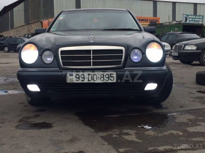 Mercedes E 240 1998, 210,000 km - 2.4 l - Bakı
