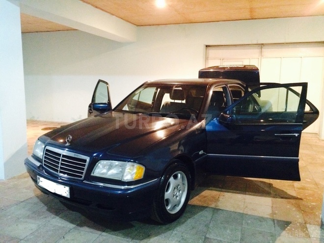 Mercedes C 200 1997, 260,000 km - 2.0 л - Bakı