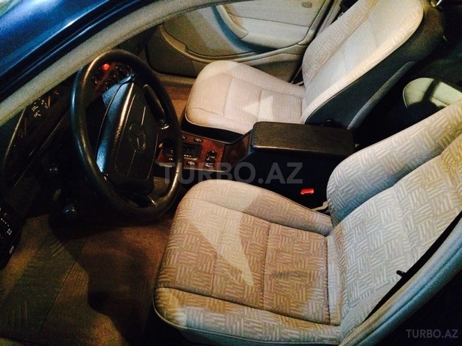 Mercedes C 200 1997, 260,000 km - 2.0 л - Bakı