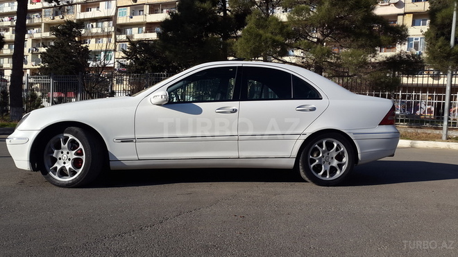 Mercedes C 200 2001, 250,000 km - 2.0 l - Bakı