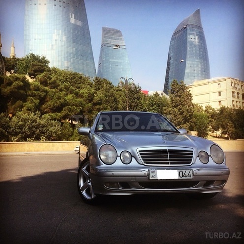 Mercedes E 240 2000, 214,000 km - 2.6 l - Bakı