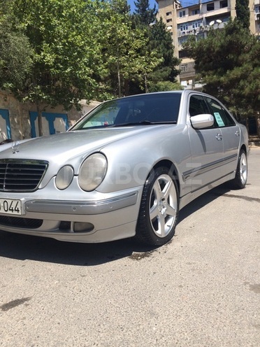 Mercedes E 240 2000, 214,000 km - 2.6 l - Bakı