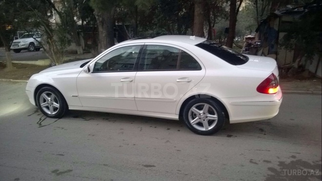 Mercedes E 220 2008, 152,000 km - 2.2 l - Bakı