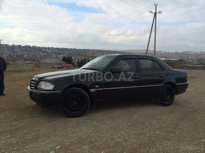 Mercedes C 220 2000, 214,000 km - 2.2 l - Bakı