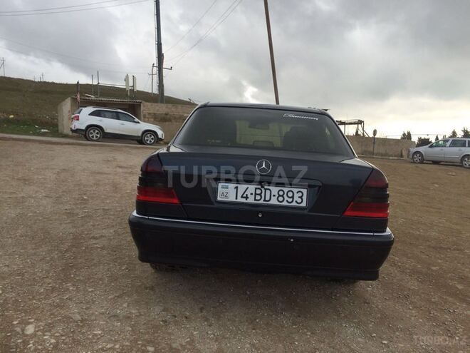 Mercedes C 220 2000, 214,000 km - 2.2 l - Bakı