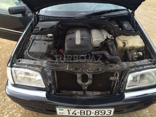 Mercedes C 220 2000, 214,000 km - 2.2 l - Bakı