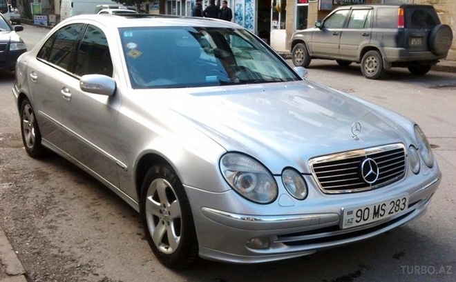 Mercedes E 270 2002, 230,000 km - 2.7 l - Bakı