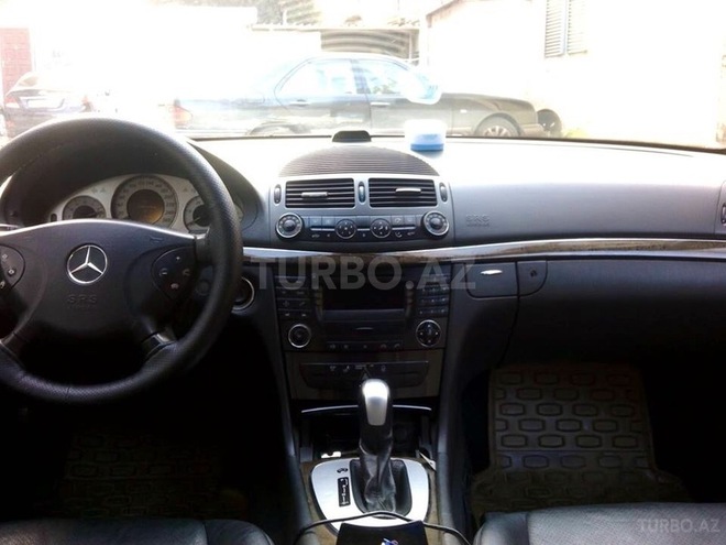 Mercedes E 270 2002, 230,000 km - 2.7 l - Bakı