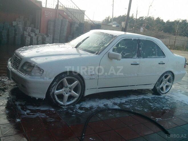 Mercedes C 240 2000, 124,000 km - 2.4 l - İmişli