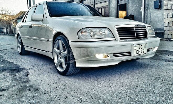 Mercedes C 240 2000, 124,000 km - 2.4 l - İmişli