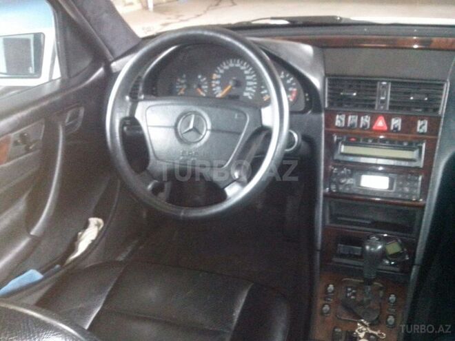 Mercedes C 240 2000, 124,000 km - 2.4 l - İmişli