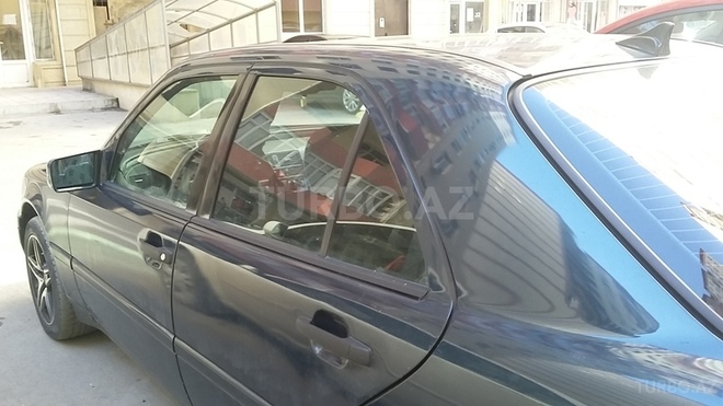 Mercedes C 180 1997, 210,000 km - 0.2 l - Bakı