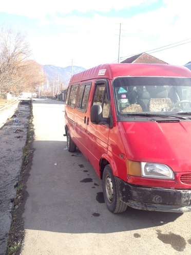 Ford Transit 1994, 300,000 km - 2.5 l - Qax