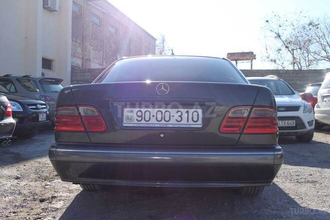 Mercedes E 270 1999, 271,000 km - 2.7 л - Bakı