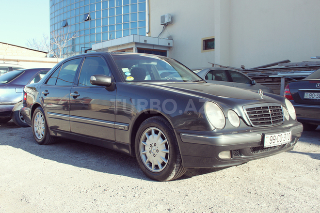 Mercedes E 270 1999, 271,000 km - 2.7 л - Bakı