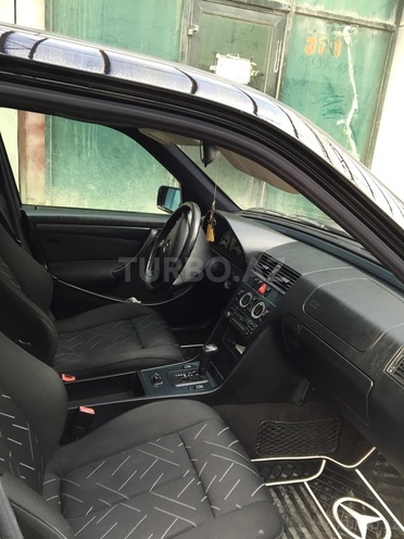 Mercedes C 240 1999, 201,000 km - 2.4 l - Bakı