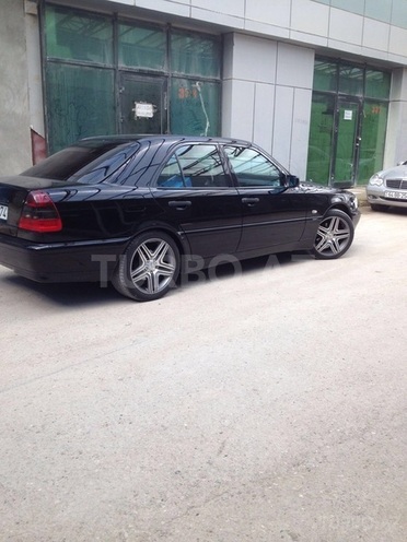 Mercedes C 240 1999, 201,000 km - 2.4 l - Bakı