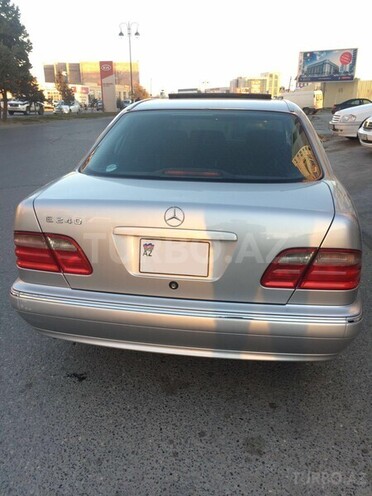 Mercedes E 240 2001, 201,341 km - 2.4 l - Bakı