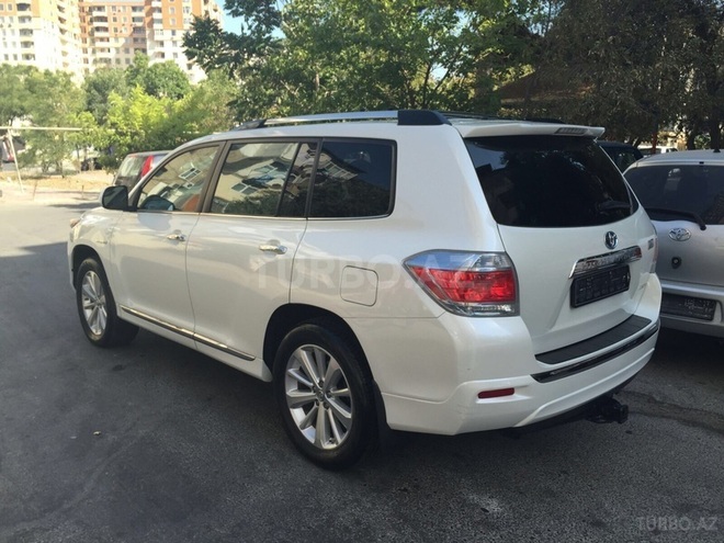 Toyota Highlander 2011, 98,000 km - 3.5 l - Bakı