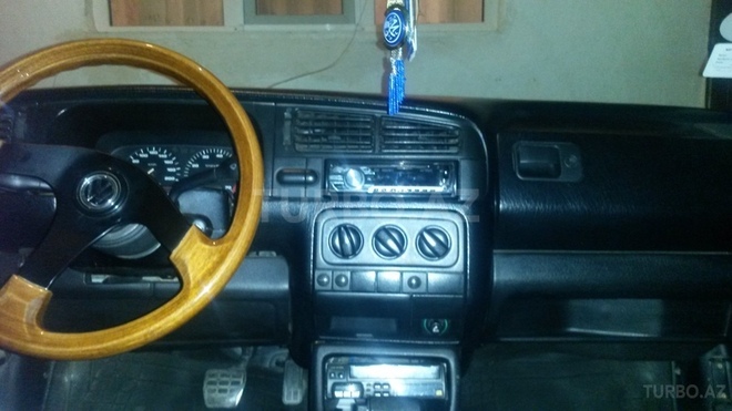 Volkswagen Golf 1992, 201,328 km - 2.1 l - Bakı