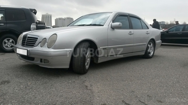 Mercedes E 240 2000, 189,000 km - 2.4 l - Bakı