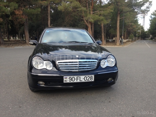 Mercedes C 240 2000, 300,000 km - 2.4 л - Sumqayıt