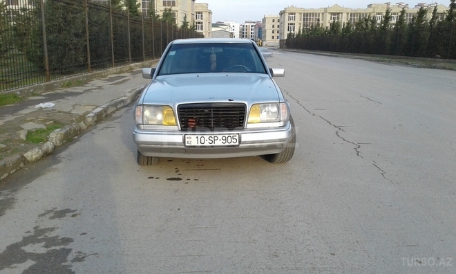 Mercedes E 200 1995, 552,018 km - 2.0 l - Bakı