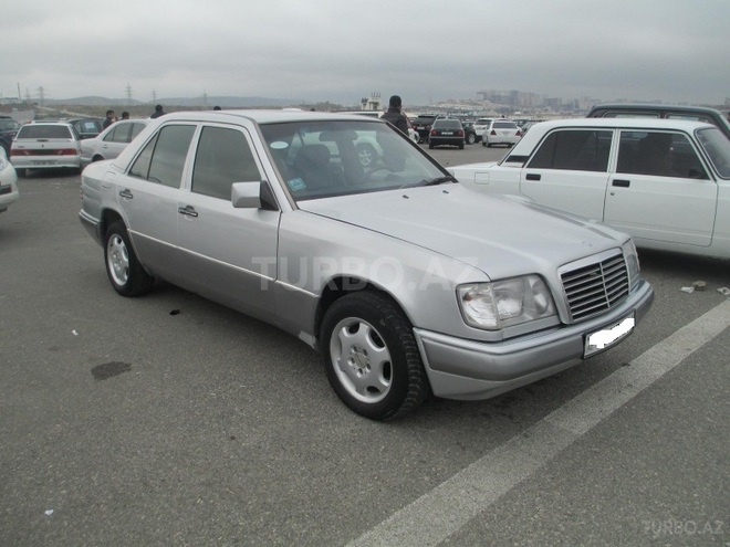 Mercedes E 250 1995, 343,000 km - 2.5 л - Ağdam