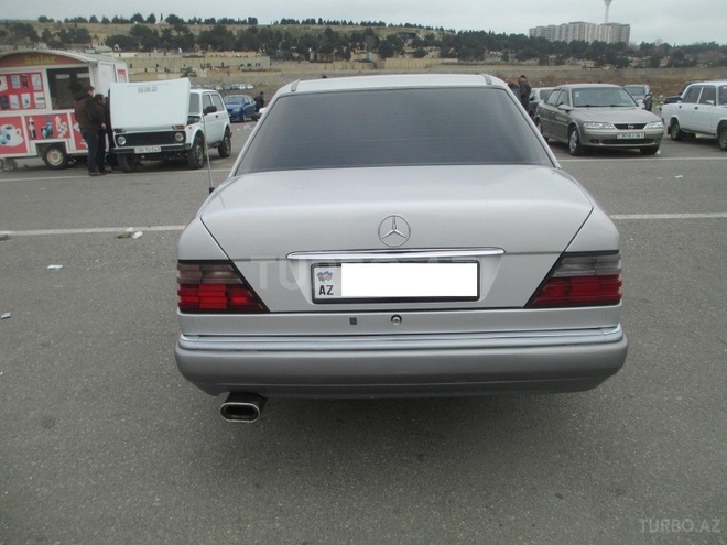 Mercedes E 250 1995, 343,000 km - 2.5 л - Ağdam