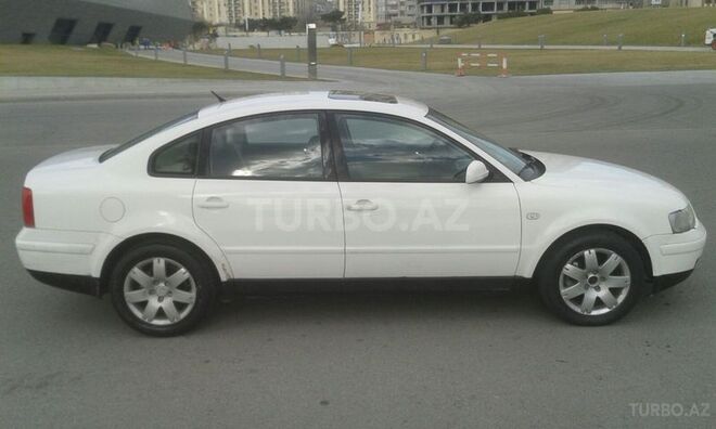 Volkswagen Passat 1999, 123,500 km - 2.8 l - Bakı