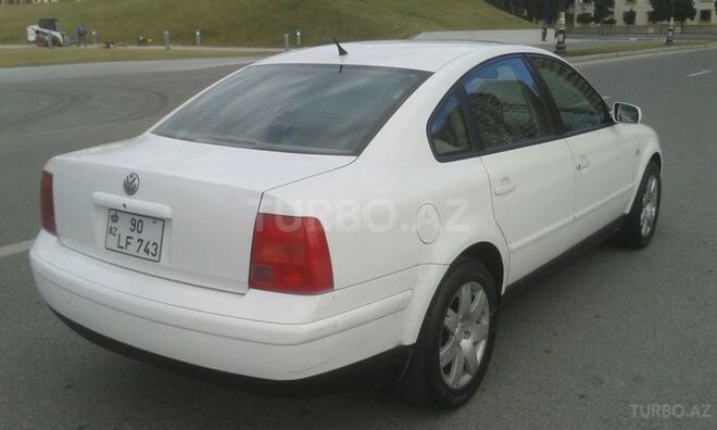 Volkswagen Passat 1999, 123,500 km - 2.8 l - Bakı