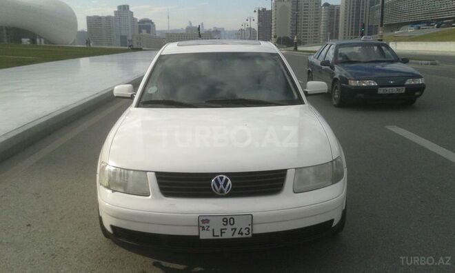 Volkswagen Passat 1999, 123,500 km - 2.8 l - Bakı