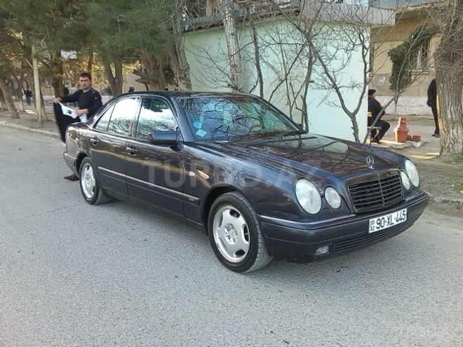 Mercedes E 200 1996, 218,000 km - 2.0 l - Bakı
