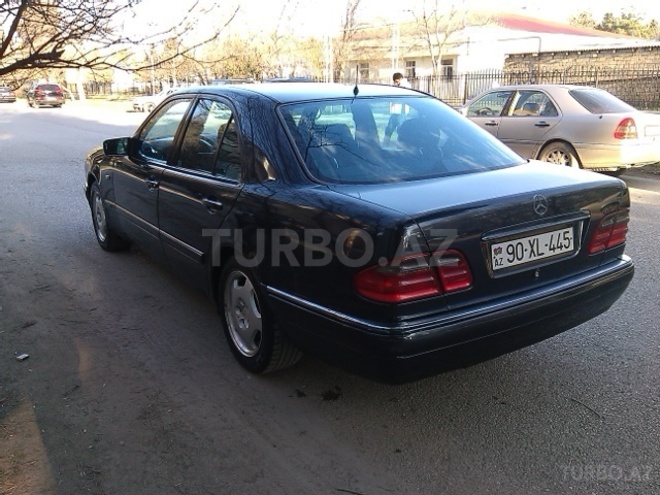 Mercedes E 200 1996, 218,000 km - 2.0 l - Bakı