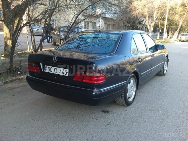 Mercedes E 200 1996, 218,000 km - 2.0 l - Bakı