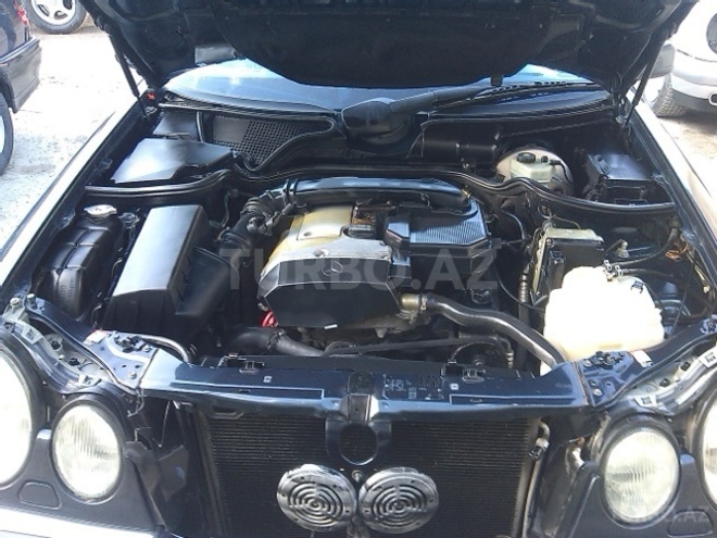 Mercedes E 200 1996, 218,000 km - 2.0 l - Bakı